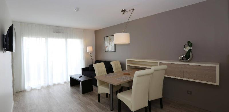 Les Criquets Hotel & Spa Blanquefort  Zewnętrze zdjęcie