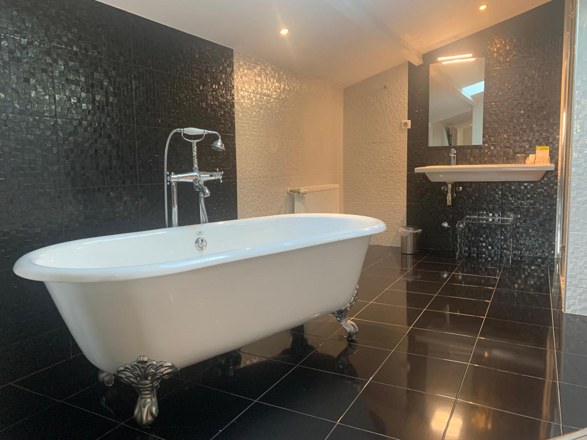 Les Criquets Hotel & Spa Blanquefort  Zewnętrze zdjęcie