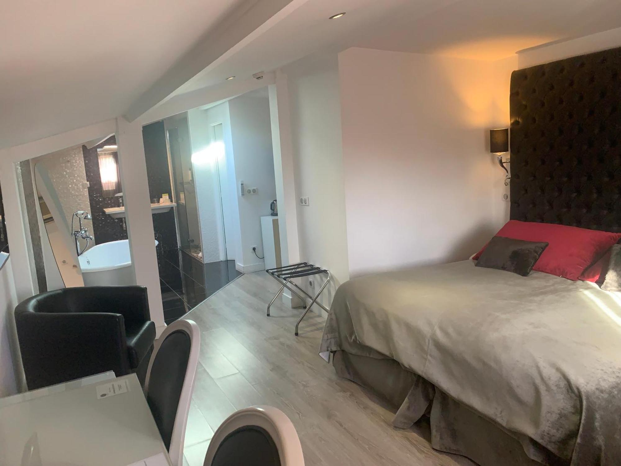 Les Criquets Hotel & Spa Blanquefort  Zewnętrze zdjęcie