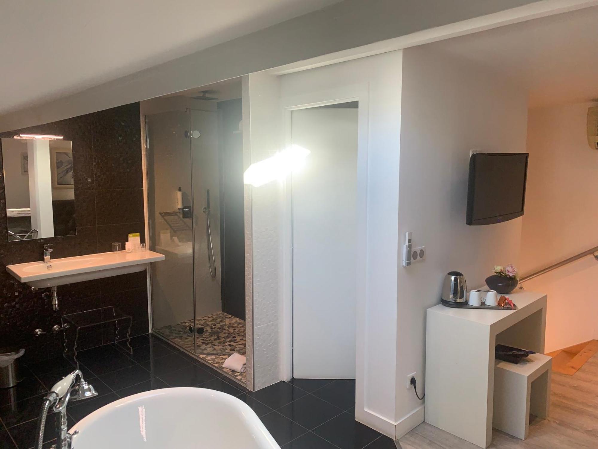 Les Criquets Hotel & Spa Blanquefort  Zewnętrze zdjęcie