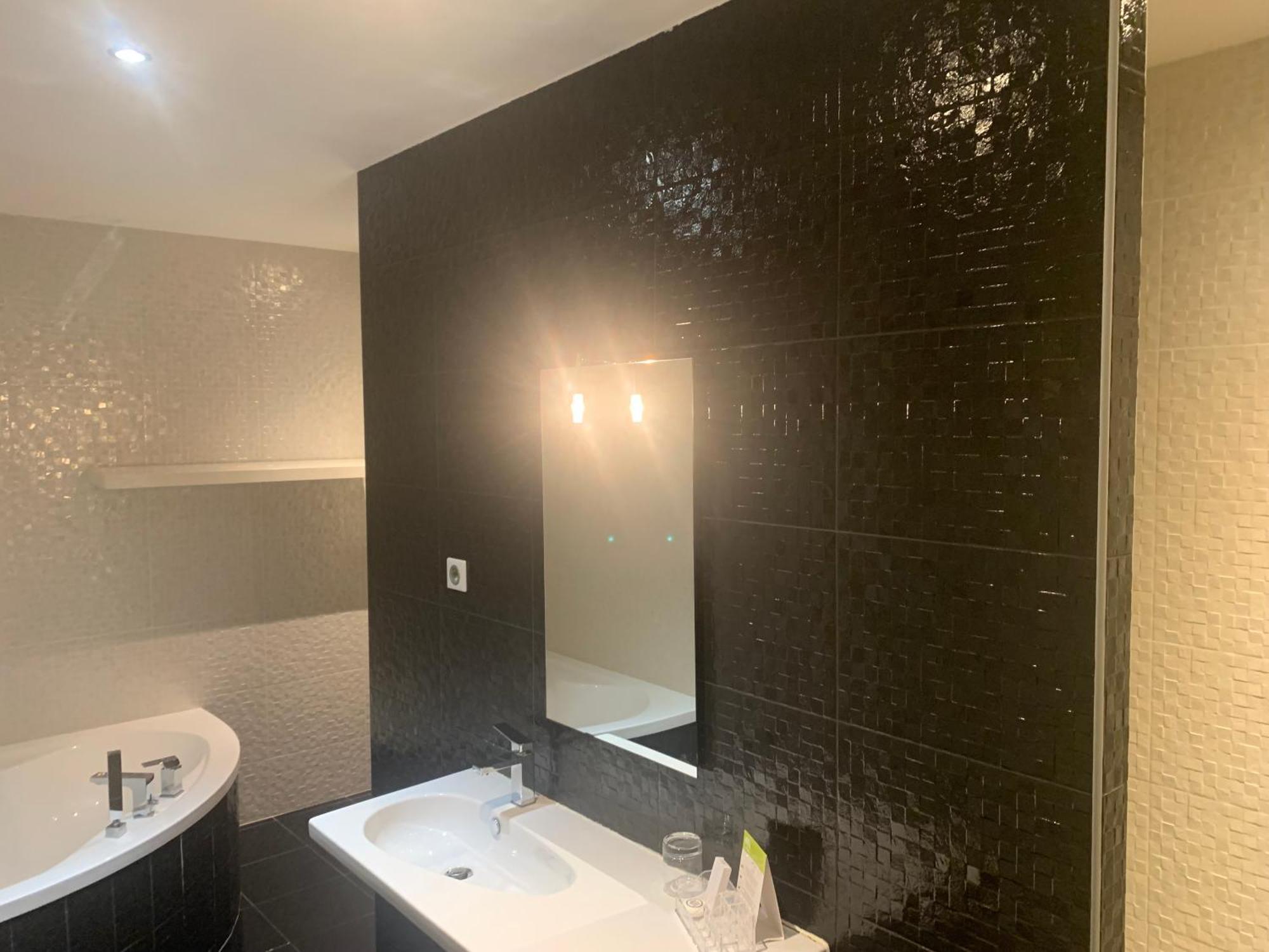 Les Criquets Hotel & Spa Blanquefort  Zewnętrze zdjęcie