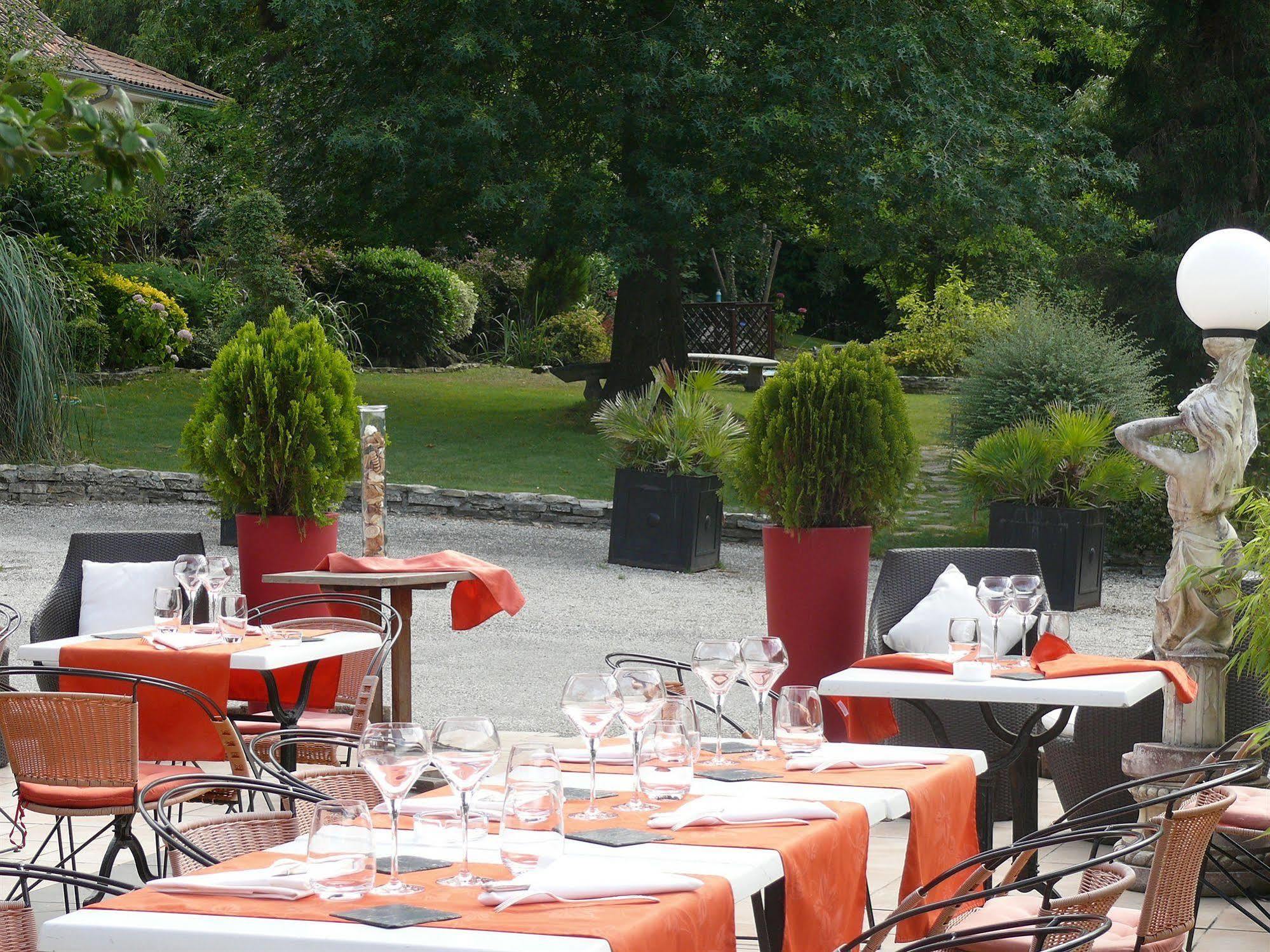 Les Criquets Hotel & Spa Blanquefort  Zewnętrze zdjęcie